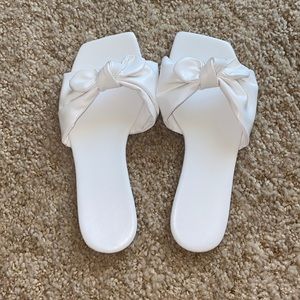 White not tie flat sandles